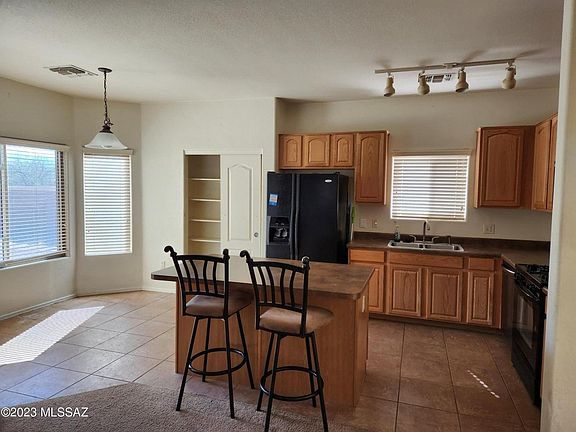 3rd image of 7793 S Cobble Hill Ct
