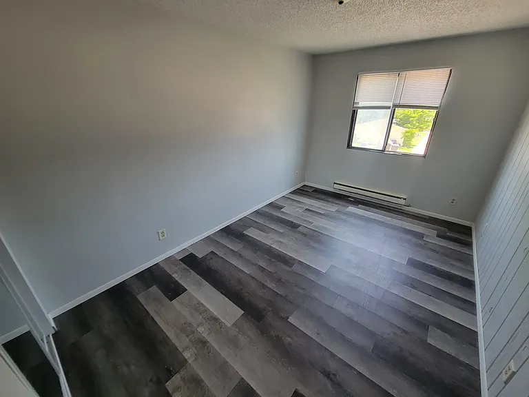 514 10th St N #7 — Photo 7