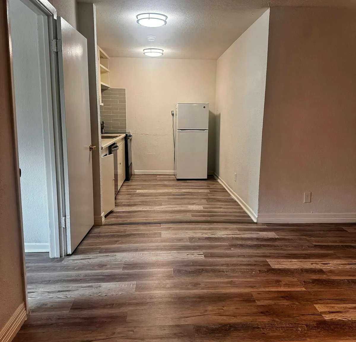 1203 Panhandle St, Unit 5 — Photo 3