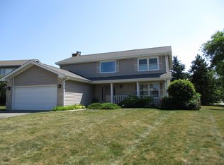 871 Kent Cir, Bartlett, IL 60103