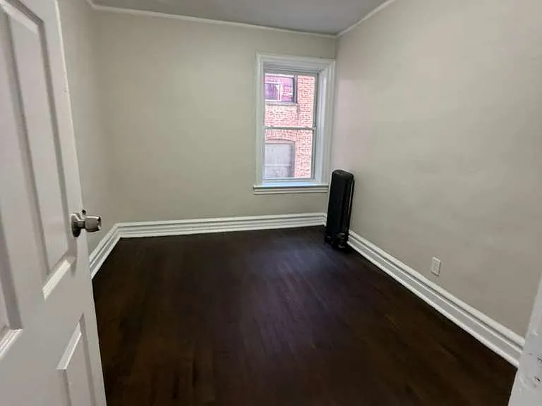 323 Park Ave #5 — Photo 8