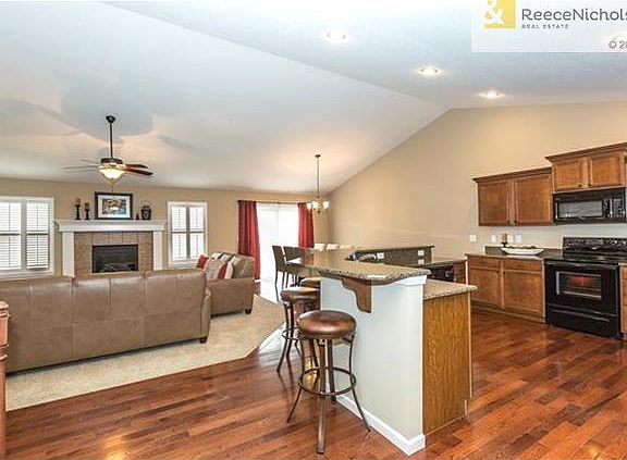 Kitchen Island with Breakfast Bar