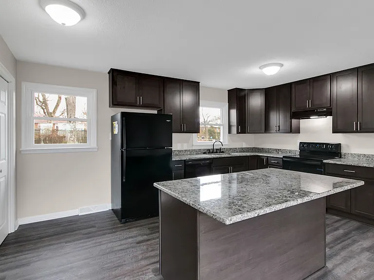 3610 Gale Ln — Photo 9