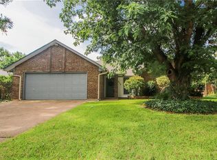 1513 Sunny Glen St, Fort Worth, TX 76134