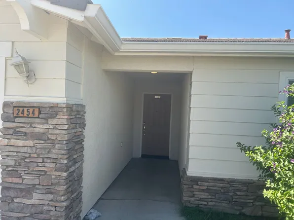 2454 Ranier Way, Hanford, CA 93230