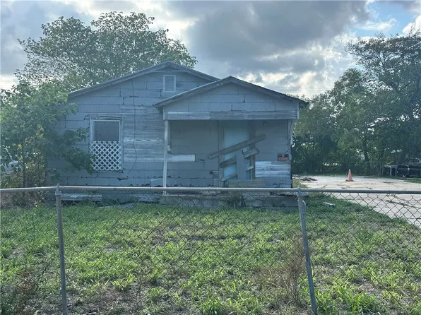 147 Gibson Ln, Corpus Christi, TX 78406