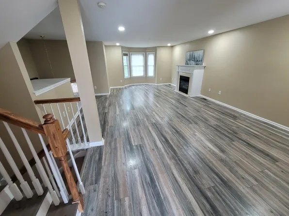 83 Hunt Club Dr, Collegeville, PA 19426