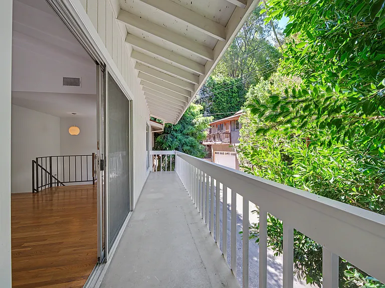 10424 Oletha Ln — Photo 23