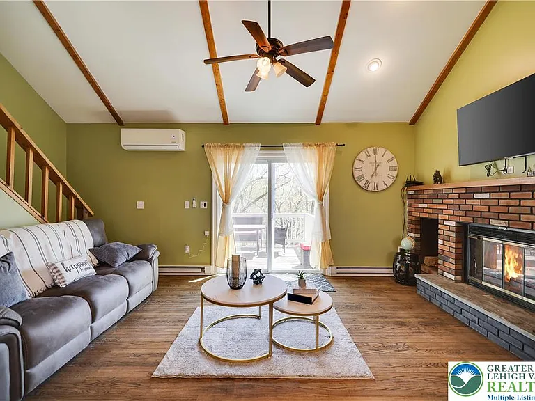 163 Cambridge Ct — Photo 16