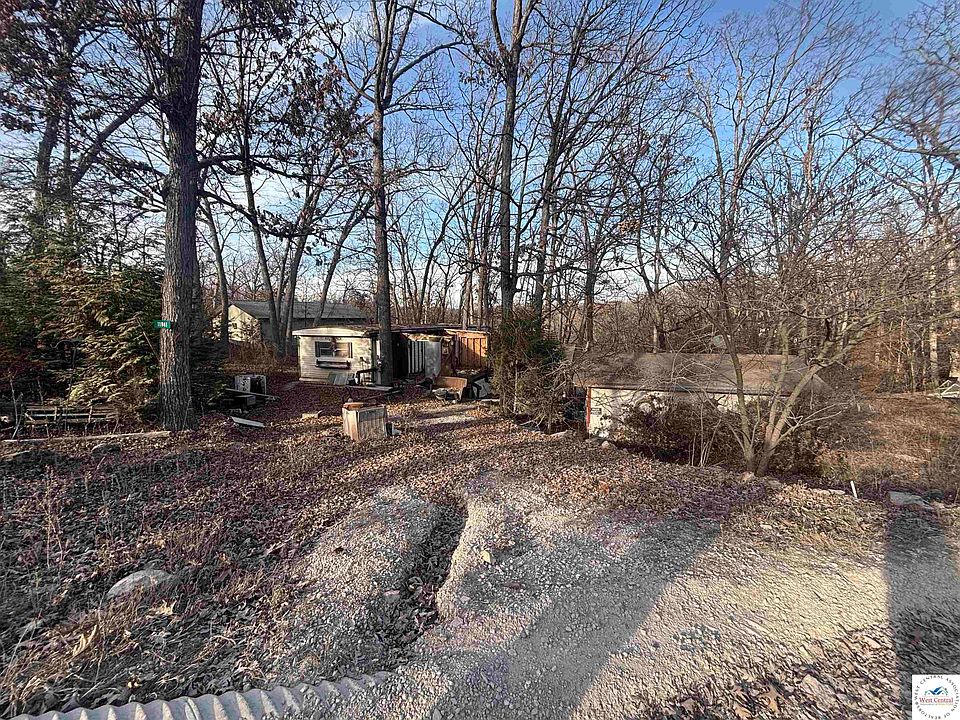 1st image of 11841 Fairview Dr