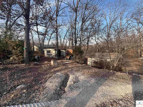 11841 Fairview Dr, Warsaw, MO 65355