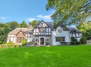 65 Clover Drive, Great Neck, NY 11021