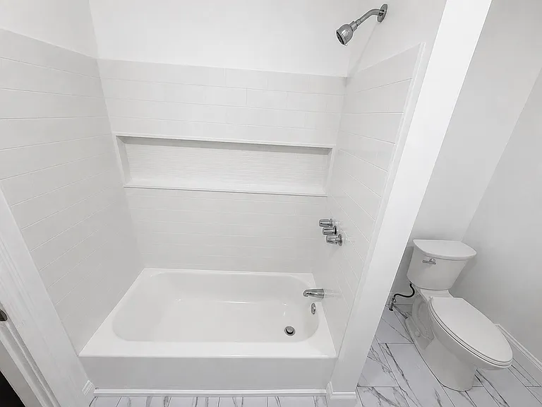 24 Saint Mary St — Photo 18
