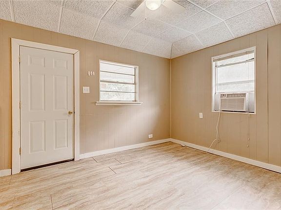 5th image of 1415 Stanwood Ave