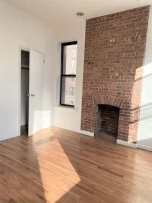 Rented by CitySites Real Estate Group | media 4