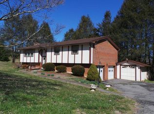 303 Hidden Valley Rd, Kingsport, TN 37663