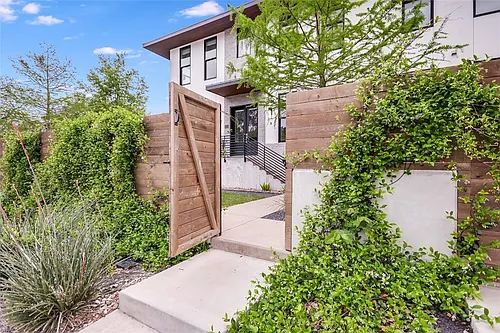 1410 Woodlawn Blvd #B Photo 1 1410 Woodlawn Blvd #B Photo 1
