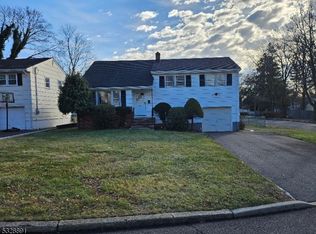 1367 Belleview Ct, Plainfield, NJ 07060