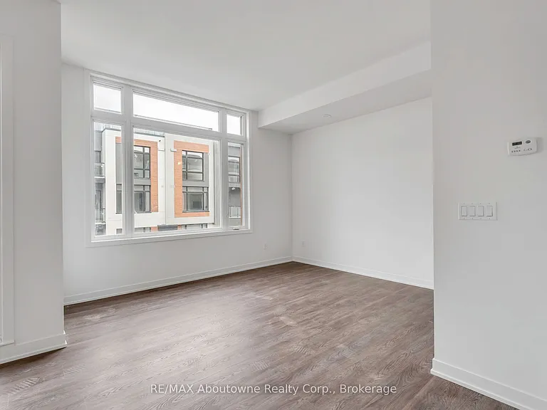 2 Steckley House Ln #Townhouse 923 — Photo 5