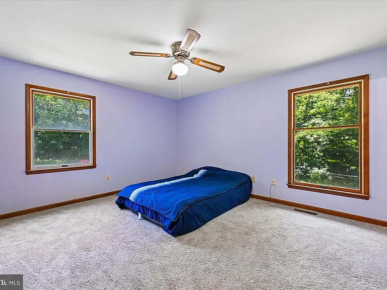 13245 Croom Rd — Photo 32