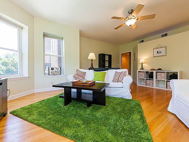 1st image of 4914 N St Louis Ave #2