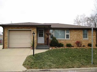 1111 S 18th St, Pekin, IL 61554