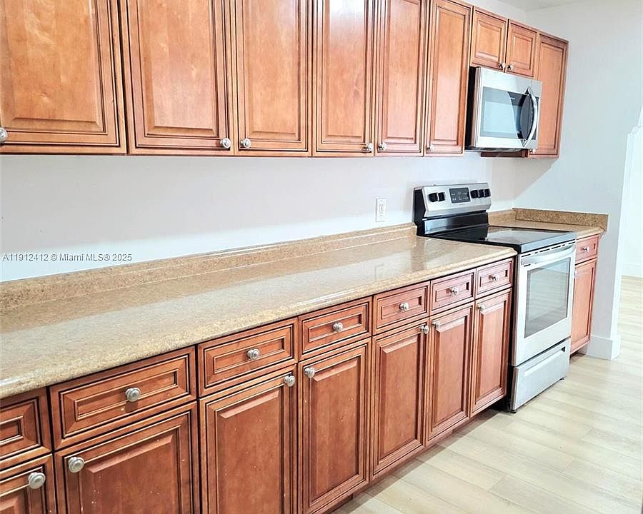 1st image of 6432 Dewey St #6432