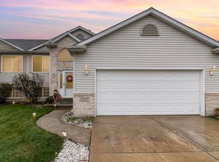 1087 Csokasy Ct, Hobart, IN 46342