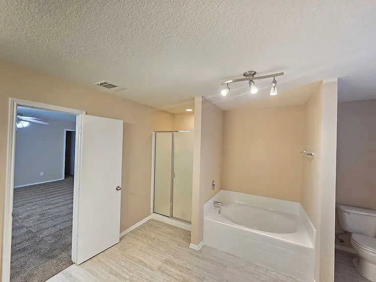 8138 Mossberg Dr — Photo 34