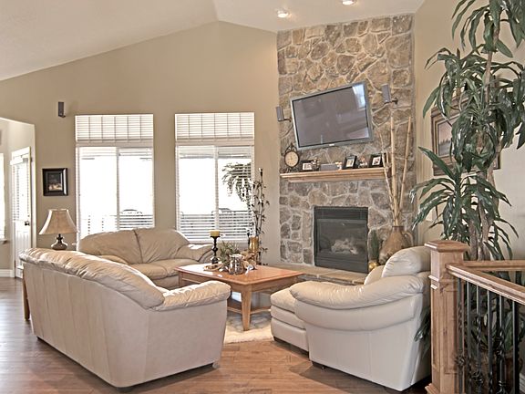 2nd image of 14298 S Summer Wind Ln