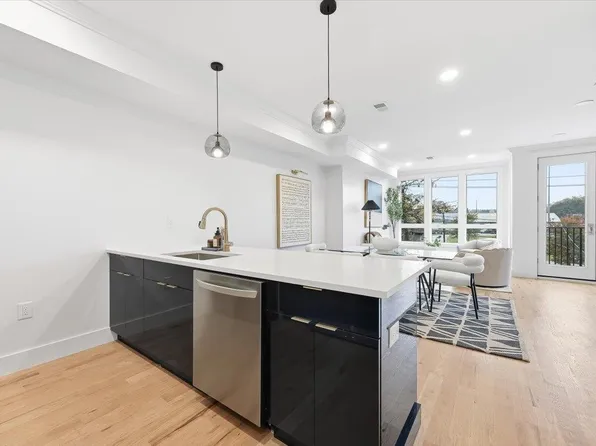 184 Central Avenue image 11 of 24