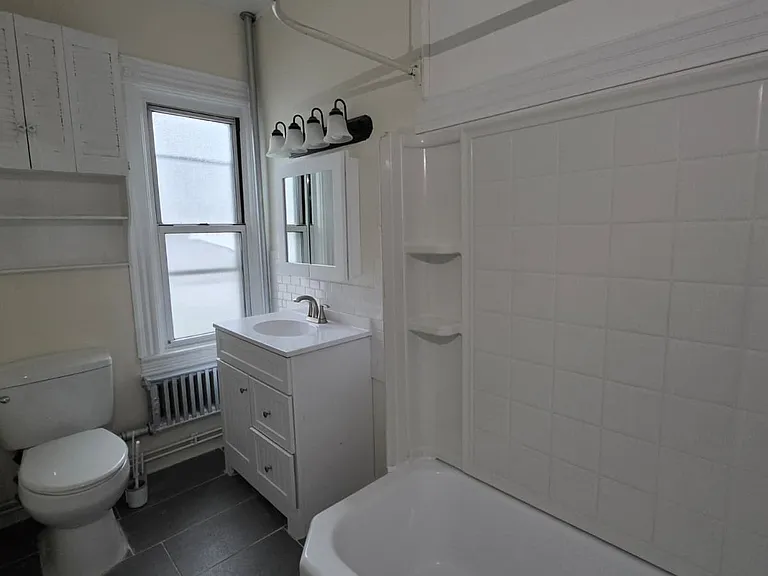 407 N Macquesten Pkwy #2 — Photo 13