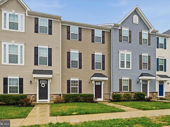 2nd image of 6506 Crittenden Ln