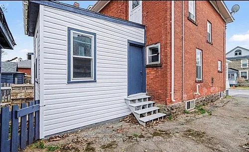 51 McGill St N Photo 1