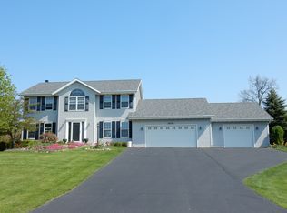 7968 Summit Dr, Delavan, WI 53115