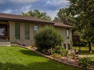 2440 Newport Ave, Oskaloosa, IA 52577