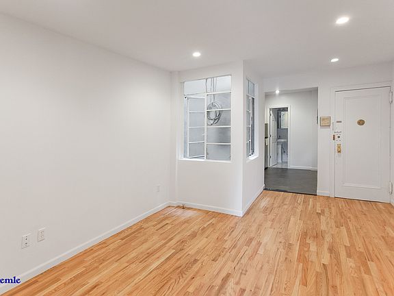 3rd image of 207 E 88th St #4FW