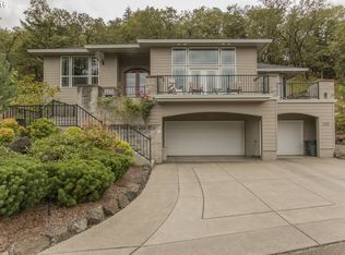 239 Winchester Creek Ave, Winchester, OR 97495
