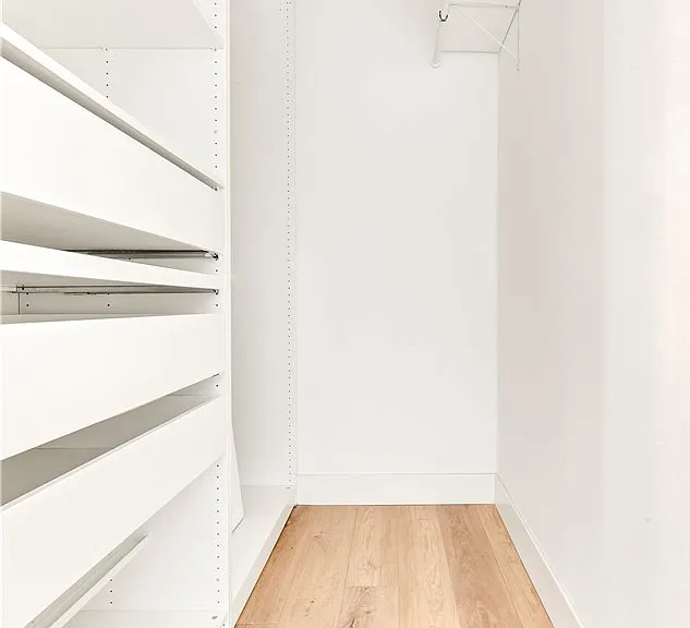 114 Corsica Dr — Photo 15