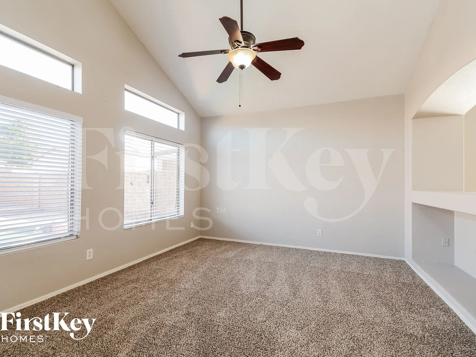 3 bed, 2.5 bath, 1749 sqft, $2,270 — Photo 4