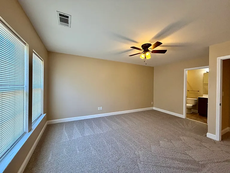 121 Walnut Cove Dr #D — Photo 18