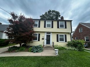 1006 E Seneca Pl, Peoria, IL 61603