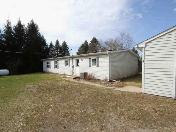 1088 Kern Rd, Fowlerville, MI 48836