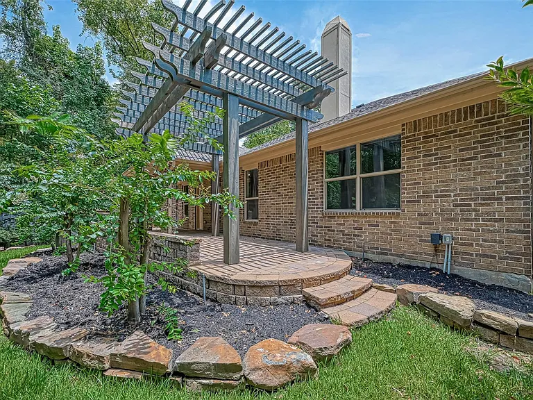 150 W Heritage Mill Cir — Photo 32