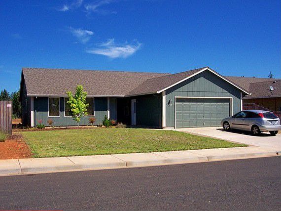 Front view of home.
