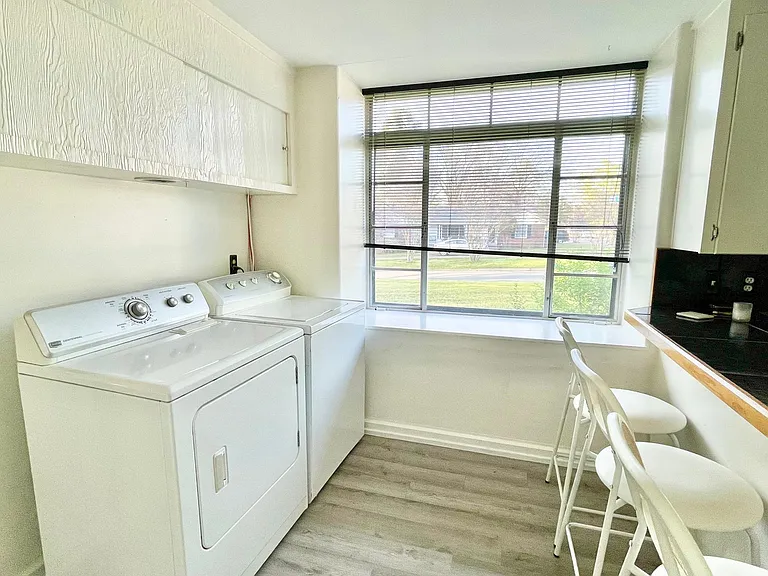 1 Virginia Ln — Photo 11