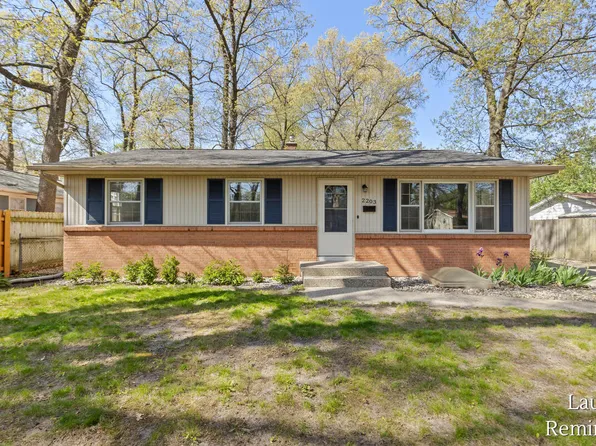 2203 La Crosse St SW, Wyoming, MI 49519