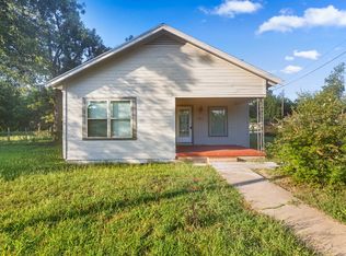 701 E 15th St, Cameron, TX 76520