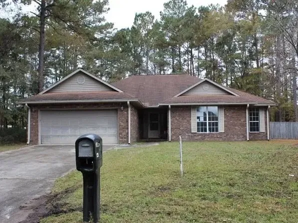 220 Easy St, Hinesville, GA 31313