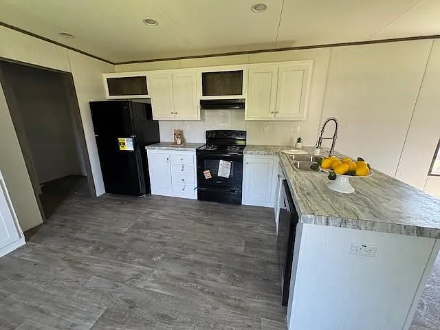 3 bed, 2.0 bath, $1,395 — Photo 4